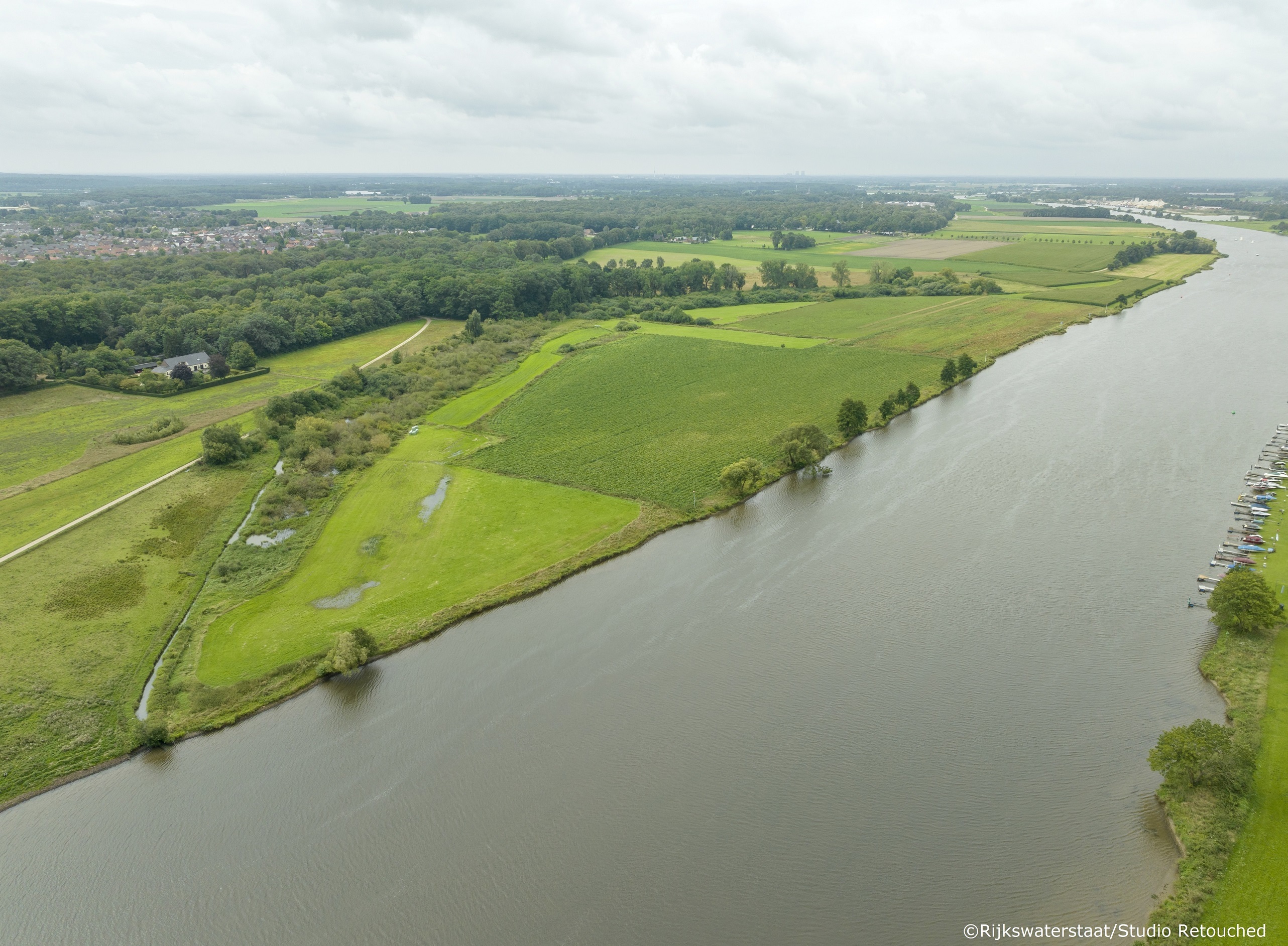 Geul De Weerd-Reuver bij de Maas in de buurt van Beesel